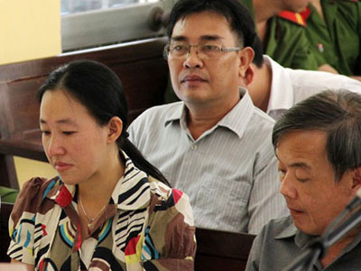 Nữ bị cáo trong vụ lừa 639 tỷ bật khóc khi nói lời sau cùng