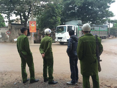 Cả trăm cảnh sát chặn đường, truy lùng phạm nhân vượt ngục