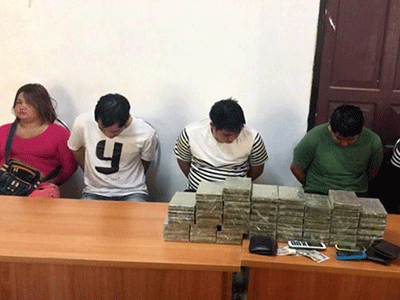 Bắt 5 người Lào đưa 60 bánh heroin vào Việt Nam