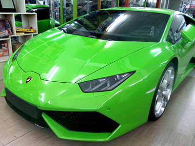 Đại gia Việt Nam đua sắm siêu xe trong 2015