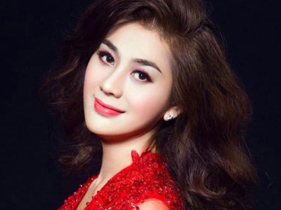 Lâm Chi Khanh: "Tôi đang tìm hiểu cùng lúc 3 người"