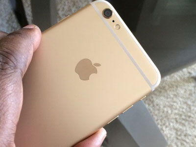 Mải nói chuyện bị cướp mất iPhone 6 Plus