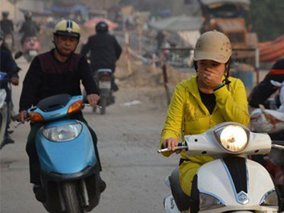 "Bão bụi" mù mịt ở con đường làm 10 năm chưa xong 570m