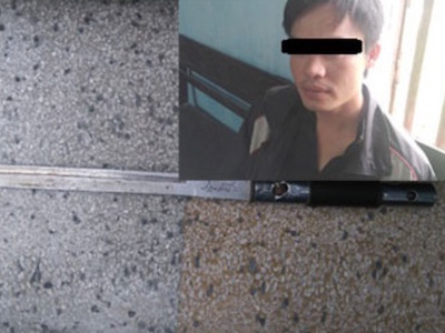 Điên cuồng kẻ “ngáo đá” kề dao khống chế ba mẹ con, đòi ăn cháo gà mới thả người