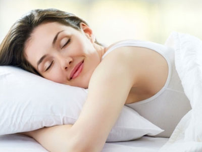 Nằm cạnh chồng, mơ làm chuyện ấy với trai lạ