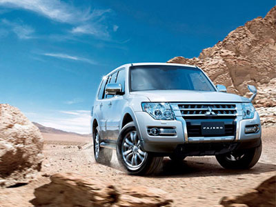 Pajero V6 3.8 MIVEC mới giá 2,079 tỷ