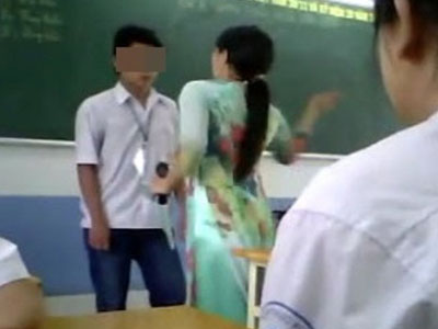 Cậu học trò hôi hám và sự xấu hổ của cô giáo lớp 6