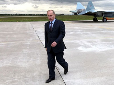 Giải mã dáng đi kiểu "tay súng KGB" của Tổng thống Putin