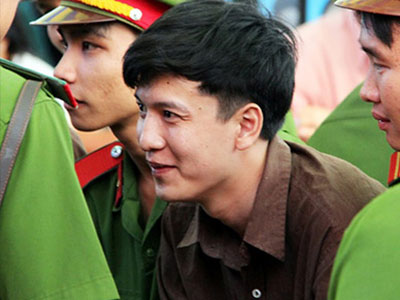 Nụ cười khó hiểu của Nguyễn Hải Dương trong ngày bị định tội