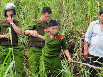 Vây bắt kẻ đốt nhà, đâm chết công an xã