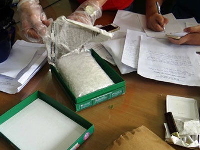 Lật tẩy chiêu độn tinh bột vào ma túy đá