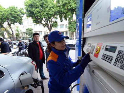 Việt Nam giảm tỷ đô nhập xăng: Nhìn xăng Mỹ mà buồn
