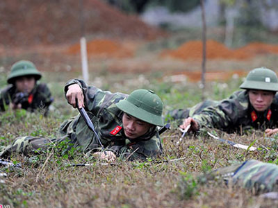 Lực lượng công binh Việt Nam luyện tập