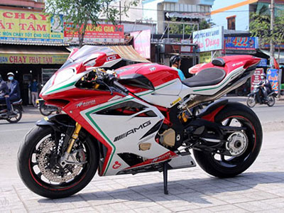 Siêu môtô MV Agusta F4 RC độc nhất tại Việt Nam
