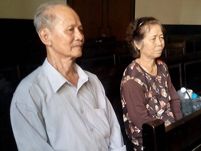 Tân Hiệp Phát im lặng trước chuyện mẹ Võ Văn Minh xin “quỳ lạy”