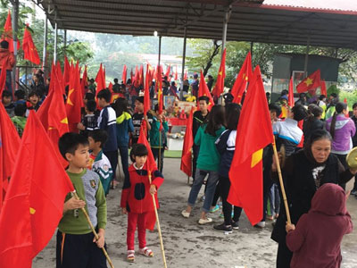 Bắt con em nghỉ học để phản đối chính quyền
