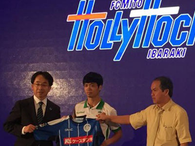 Nóng: Công Phượng được trao số áo “lạ hoắc” tại Mito Hollyhock