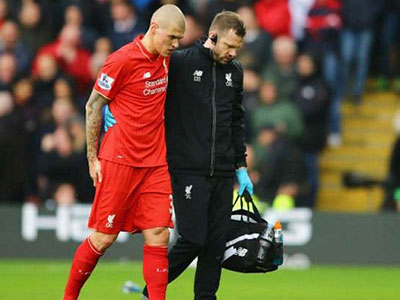 Trụ cột hàng thủ Liverool nghỉ 6 tuần vì chấn thương