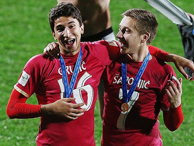 Cha giấu hộ chiếu để con trai không thể gia nhập Liverpool