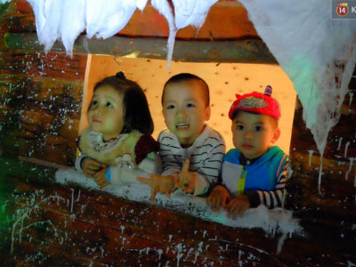 Người Hà Nội háo hức với màn tuyết rơi ở Công viên nước Hồ Tây