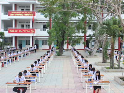 TP HCM: Thi học kỳ như... thi trạng nguyên!