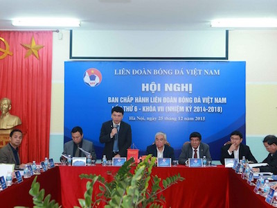 VFF khước từ ý định trở lại V.League của bầu Trường