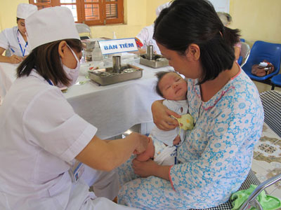 ”Cơn sốt” vắc-xin: "Người dân hiểu sai về Quinvaxem"