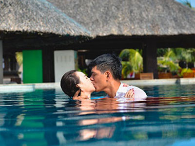 Hé lộ cảnh nóng và hôn cuồng nhiệt của Đinh Ngọc Diệp - Bình Minh