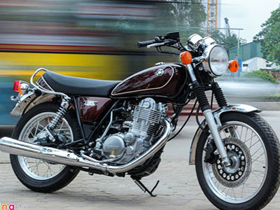 Cận cảnh xe Yamaha 400 phân khối dáng cổ điển tại Hà Nội
