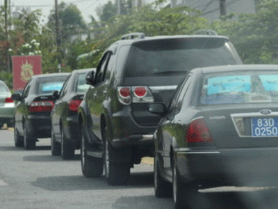 Vụ xe công ăn giỗ: báo cáo kết quả kiểm điểm trước 5-1-2016
