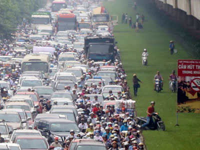 Chuyên gia giao thông: "Ít nhất 5-10 năm nữa Hà Nội mới có thể hạn chế xe cá nhân"