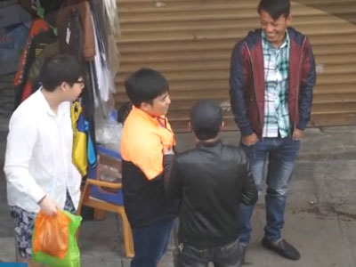 Xuất hiện nhóm đánh giày trấn lột trắng trợn mới
