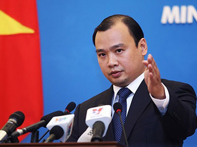 Việt Nam phản đối Trung Quốc bay thử nghiệm ở đá Chữ Thập