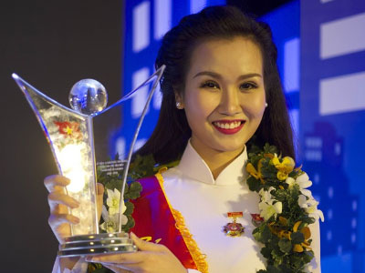 Võ Hạ Trâm trở thành Công dân trẻ tiêu biểu của TP HCM 2015