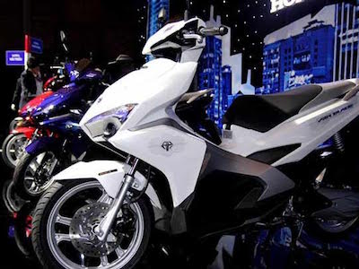 Xe máy cũng phải sang: Dân Việt chơi tay ga