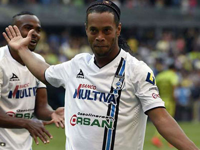 Ronaldinho sẽ đến Premier League?