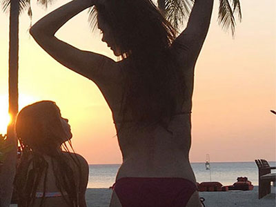 Becks khoe ảnh hiếm hoi Vic mặc bikini