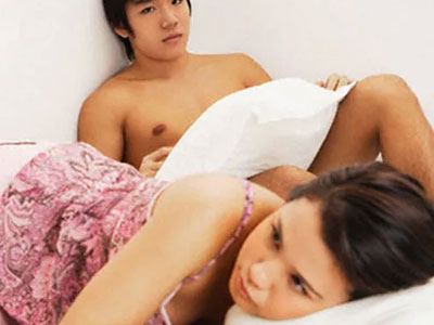 Người đàn bà đếm cừu mỗi khi "lên giường"