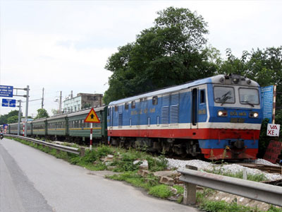Sớm có đường sắt cao tốc để "sáng ăn phở Hà Nội, tối cà phê Sài Gòn"