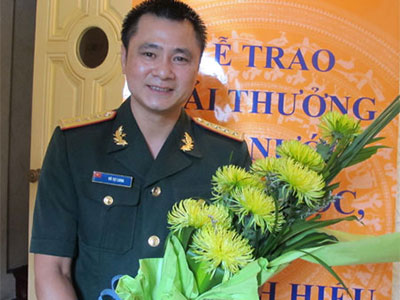 Tự Long chính thức thành Nghệ sĩ Nhân dân, dư luận nói gì?