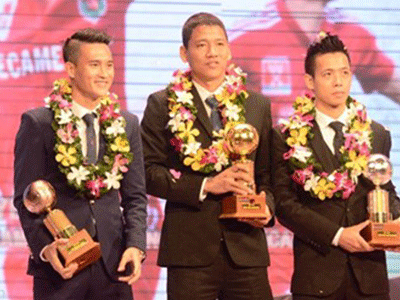 Anh Đức đoạt Quả bóng Vàng Việt Nam 2015