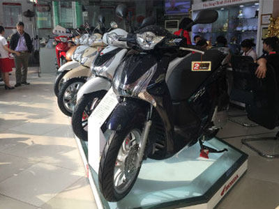 Honda SH chênh giá kỷ lục 12 triệu đồng