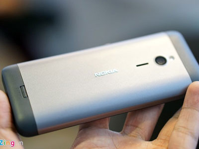 Mở hộp di động vỏ nhôm giá 1,4 triệu của Nokia vừa bán ở VN