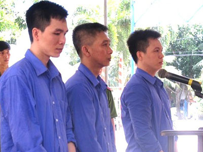 Ba anh em ruột đi tù vì đánh chết người