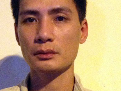 Cảnh sát khống chế thanh niên cầm lựu đạn dọa giết người