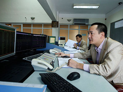 Hệ thống điện VN bị nguy hiểm khi bán điện cho Campuchia