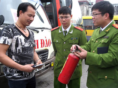 Không có chuyện phải có bình cứu hoả mới được đăng kiểm