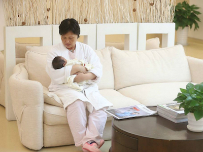 Thai phụ Trung Quốc nín đẻ chờ ngày chính sách một con hết hiệu lực