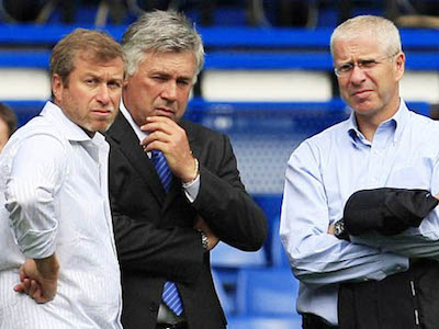 TIẾT LỘ: 5 tuần trước khi sa thải Mourinho, Chelsea đã liên hệ với Ancelotti