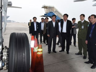 Truy thủ phạm cắt lốp máy bay Vietnam Airlines